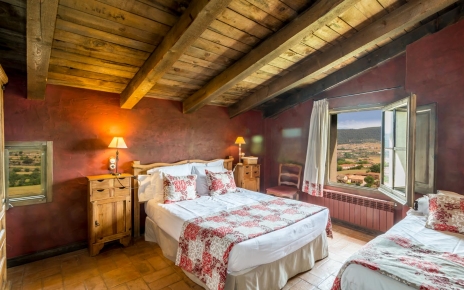 Spacious room with extra bed